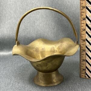 Vintage Brass Basket Scalloped Edge Hinged Handle Made In India Patina SEE VIDEO